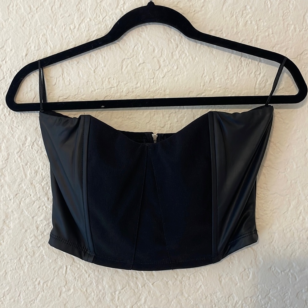Windsor black strapless tube top / crop top M